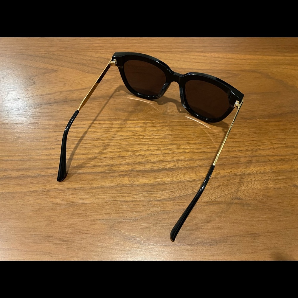 Gentle Monster Absente 01 Oversized Black Sunglasses w/ Case - Picture 3 of 8